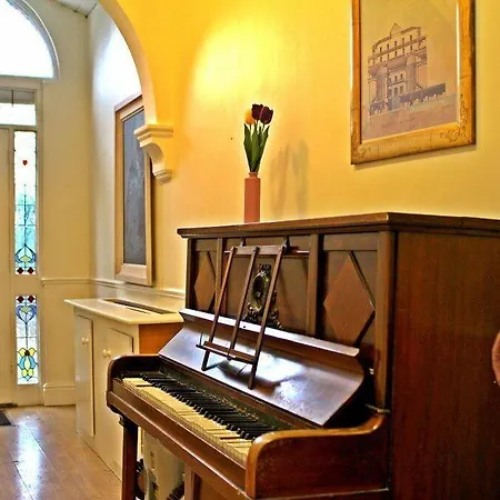 Paddy's House Pensionat