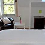 Paddy's House בית הארחה *